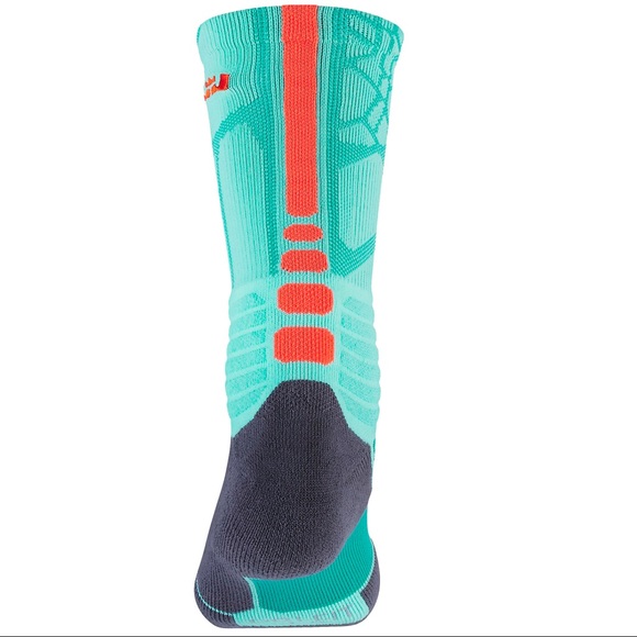 Nike men’s hyper elite Lebron basketball socks NWT - Picture 2 of 2